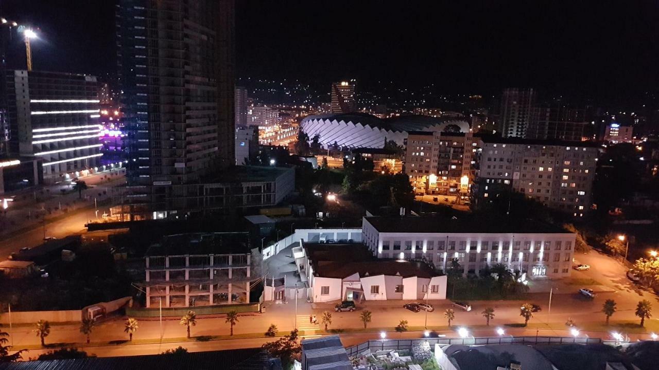 Deluxe Hotel Room In The Heart Of Batumi Orbi City A Block Exteriör bild