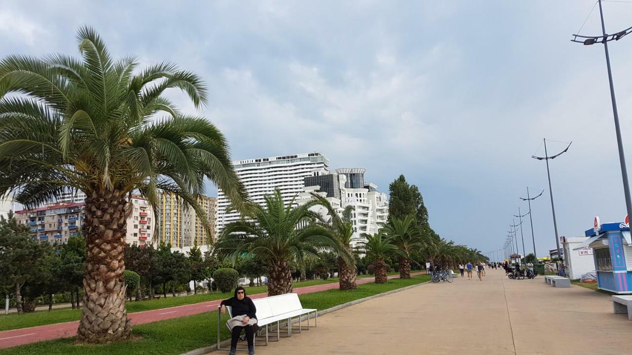 Deluxe Hotel Room In The Heart Of Batumi Orbi City A Block Exteriör bild