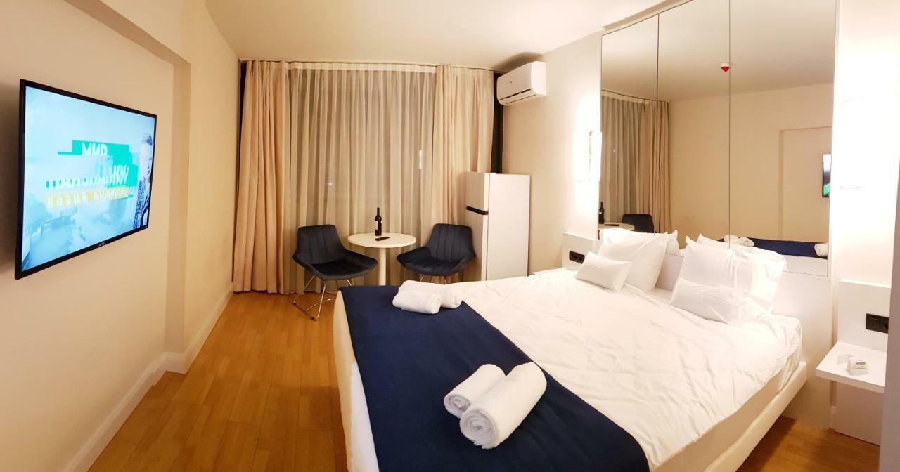 Deluxe Hotel Room In The Heart Of Batumi Orbi City A Block Exteriör bild